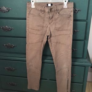 Bdg green army pants. Size 29